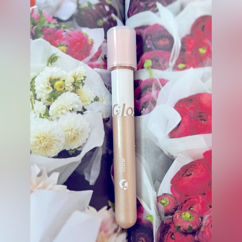 Glossier Lidstar